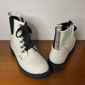 JUSTICE Big Girls Lug Bottom White High Ankle Fashion Boots Size 5